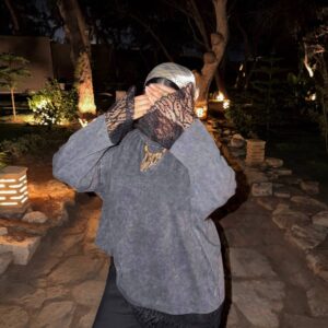 بلوزة  كم دانتيل   Dramatic Sleeves