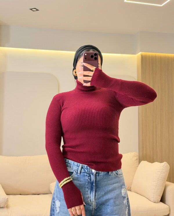 بيزك  Basic Thumbhole High-Neck Ribbed
